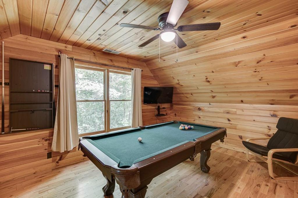 Cabin With Jacuzzi & Hydrotherapy Spanear Helen 克利夫兰 外观 照片