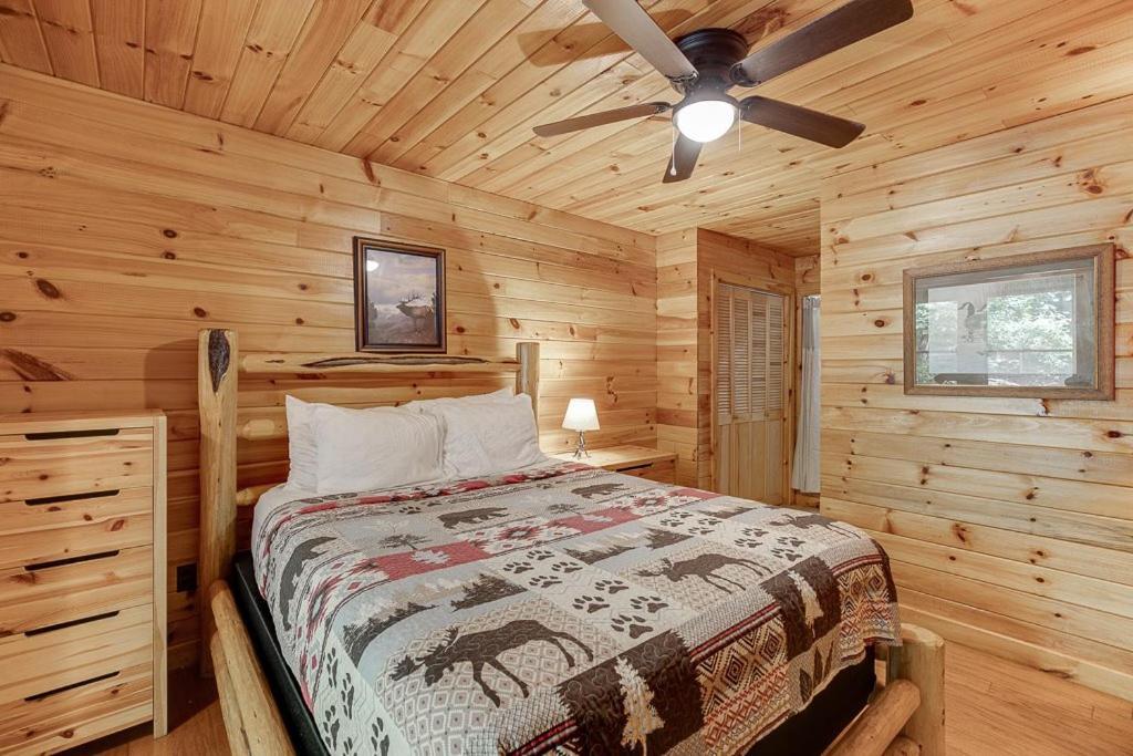 Cabin With Jacuzzi & Hydrotherapy Spanear Helen 克利夫兰 外观 照片